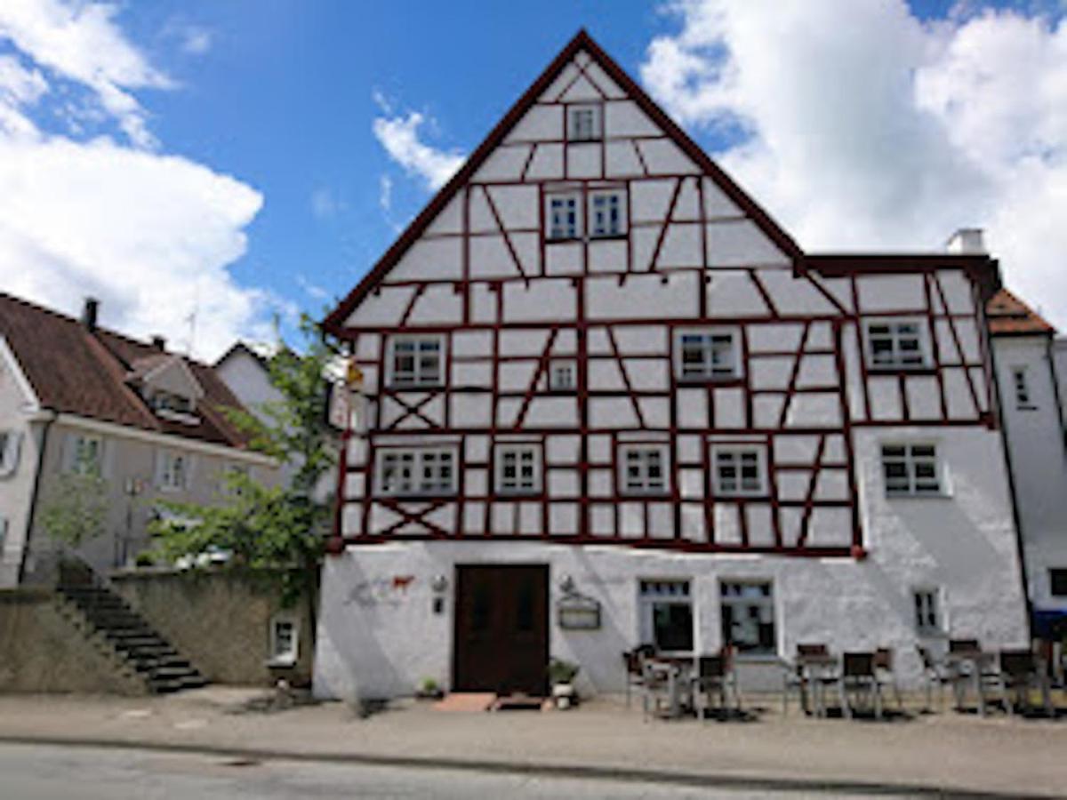 Schildwirtschaft Zum Rothen Ochsen Laupheim Exterior foto
