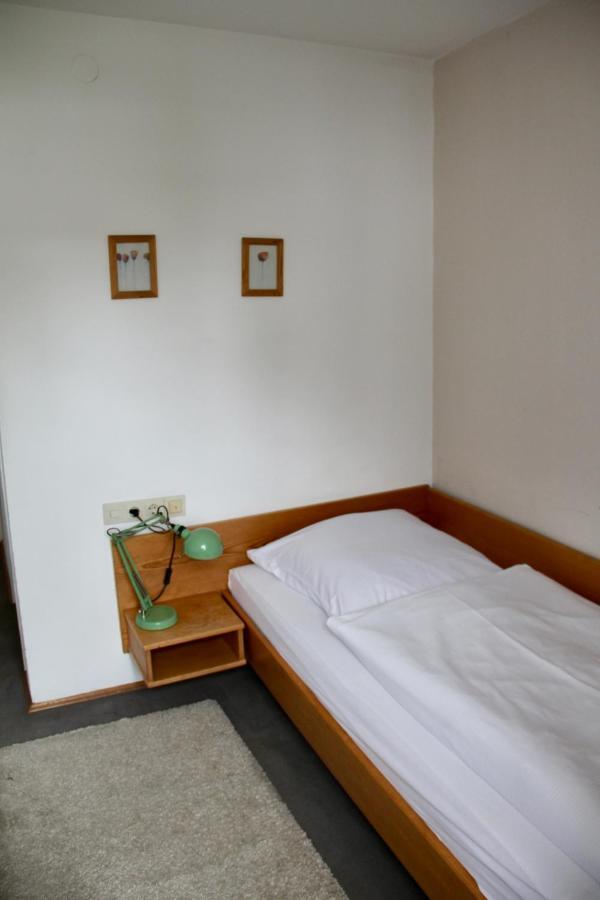 Schildwirtschaft Zum Rothen Ochsen Laupheim Exterior foto